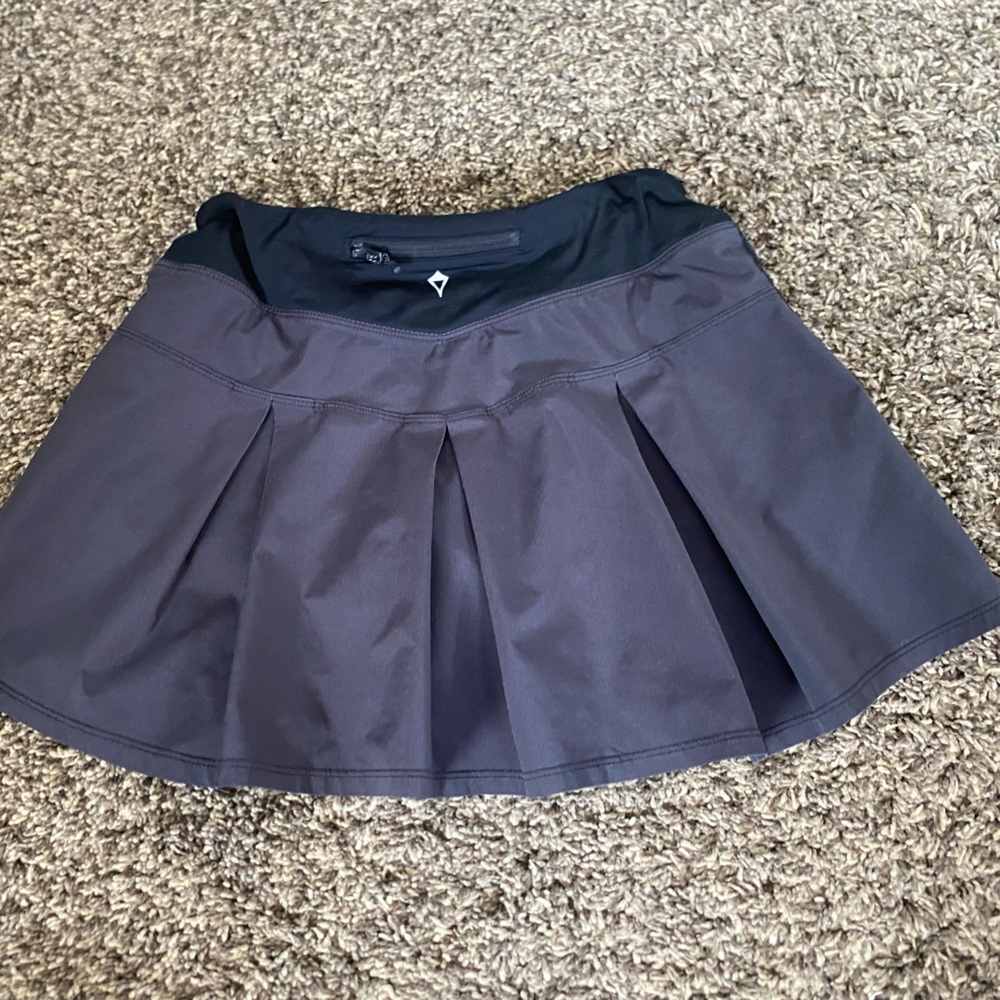 Ivviva by lululemon black skirt